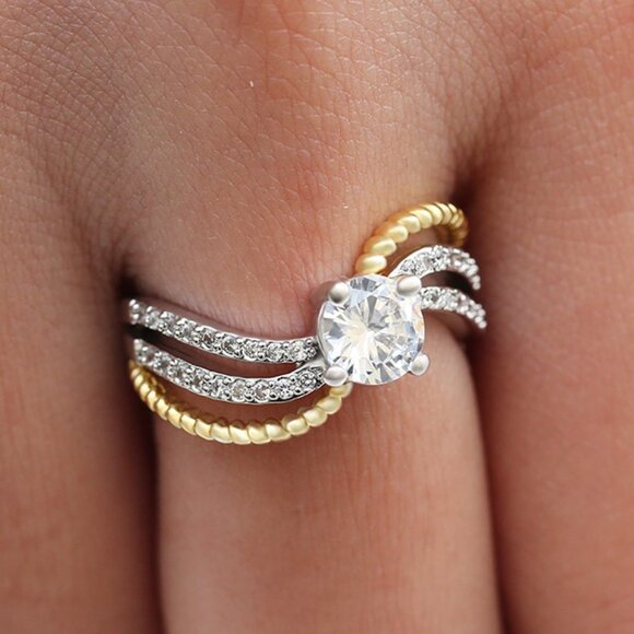 💝 Twisted Shiny Round Zircon Three Lines Fashion Rings for Women, EVGG1548 - Picture 1 of 4